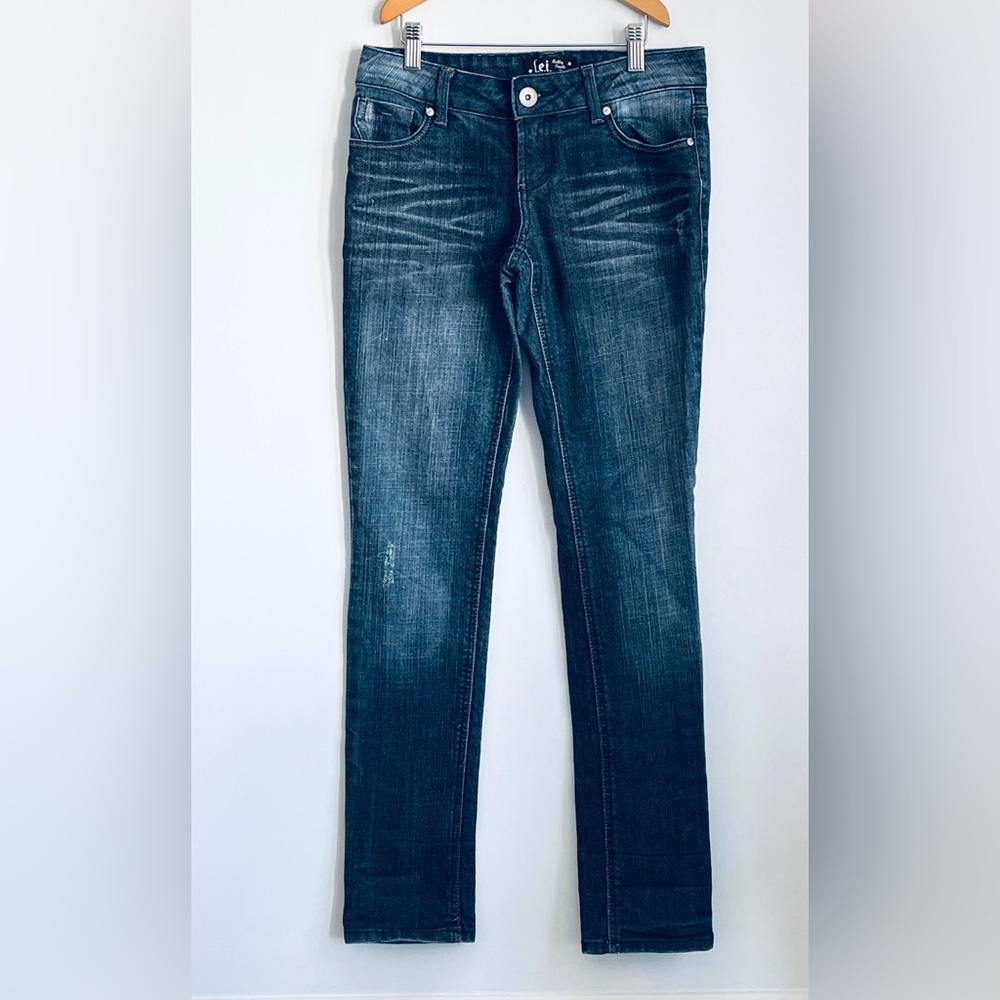 Size 3 LEI Juniors Blue Skinny Jeans